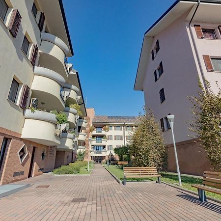 Milan Forum Camelia Guesthouse أسّاغو المظهر الخارجي الصورة